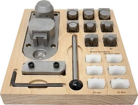 Nylon Dies On Wooden Base