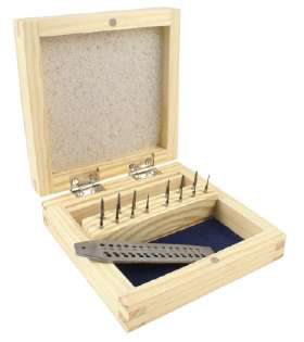 Screw Plate with 14 Taps in Wooden Box