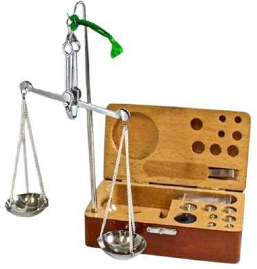 Diamond Scale With Wooden Box